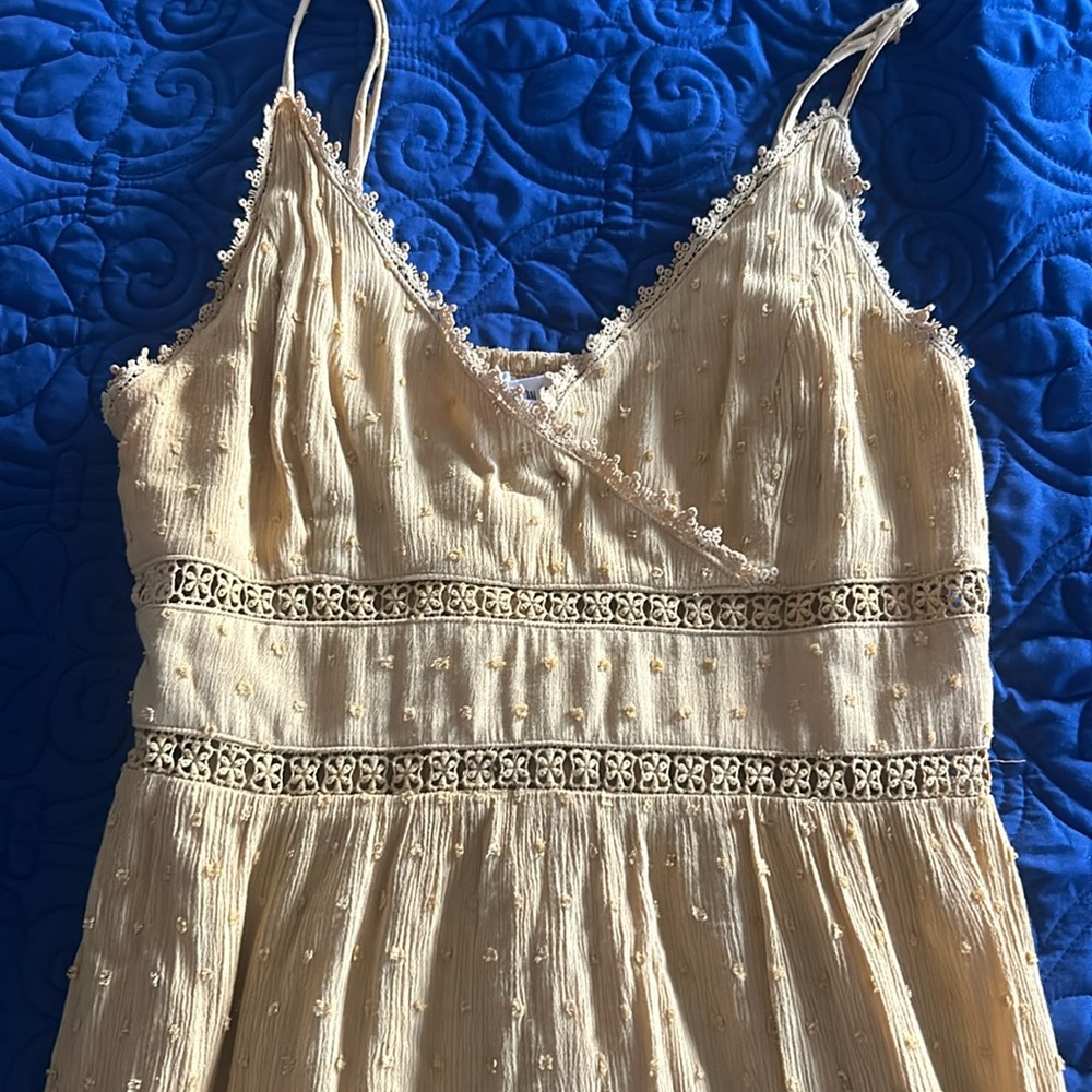 Fashion on Earth Midi Golden yellow dress
